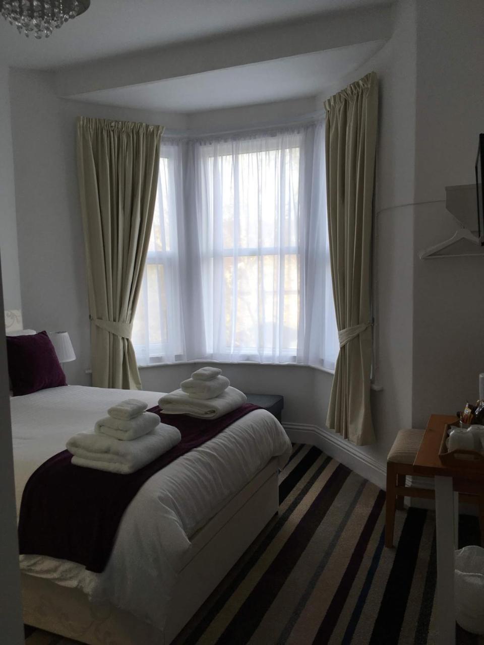 Fernville Guest House 滨海韦斯顿 外观 照片