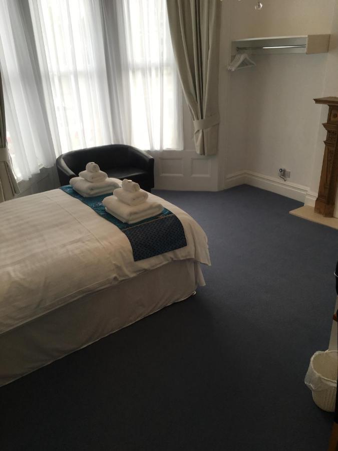 Fernville Guest House 滨海韦斯顿 外观 照片