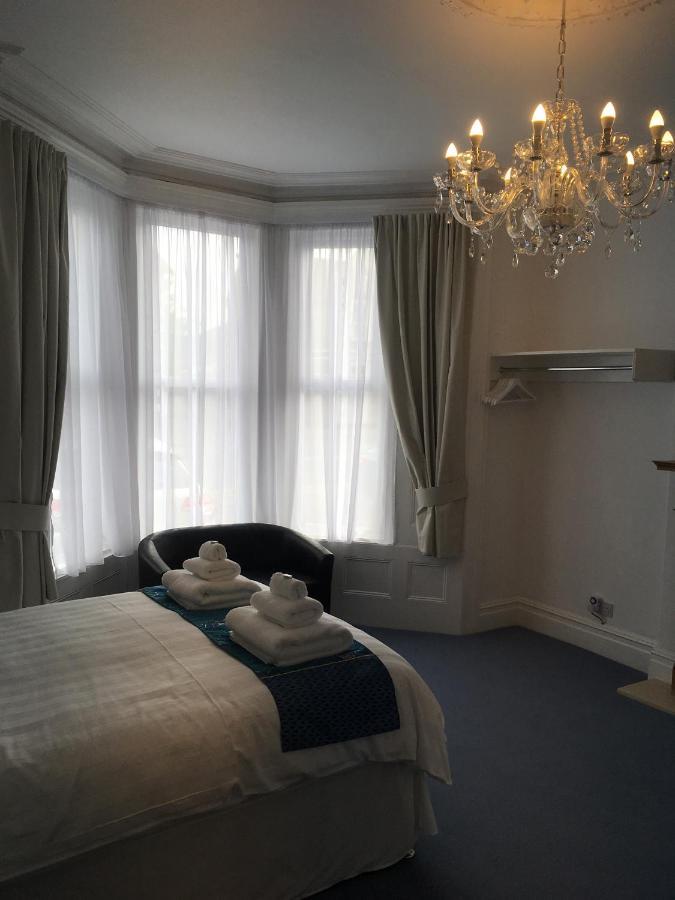 Fernville Guest House 滨海韦斯顿 外观 照片